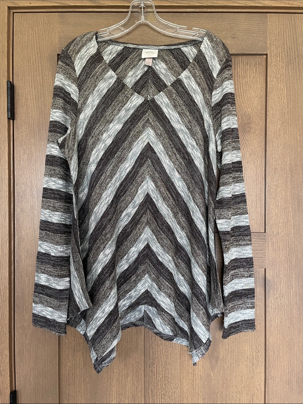 Knox Rose Striped Long-Sleeve Handkerchief Hem Top - Gray Charcoal